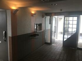 2/3 エントランス