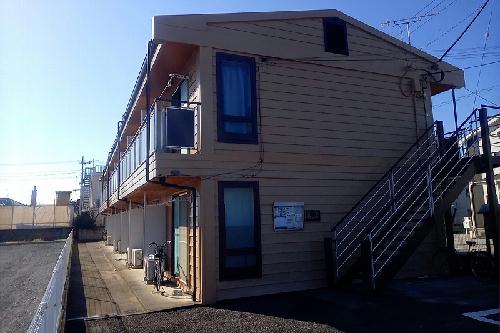 レオパレスラークスパー玉村の外観