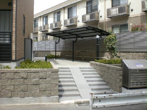 2/2 エントランス