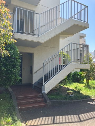 16/18 エントランス