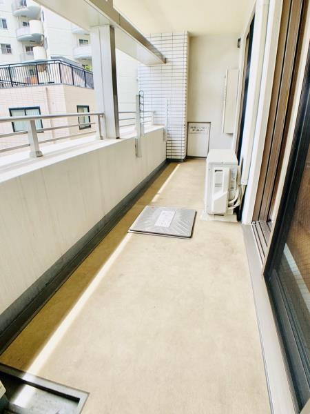 23/30 バルコニー