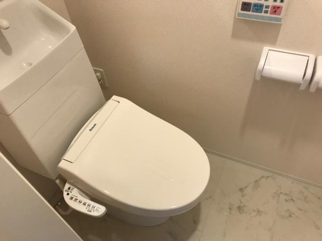 13/30 トイレ