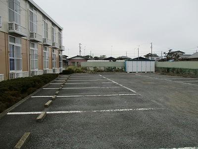 13/13 駐車場