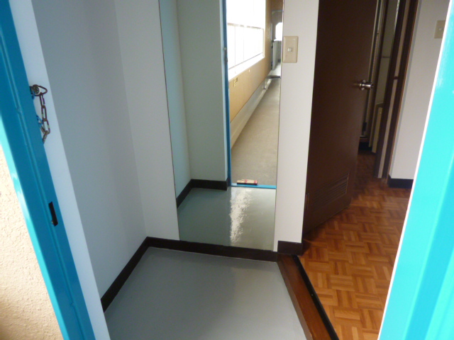 14/29 玄関