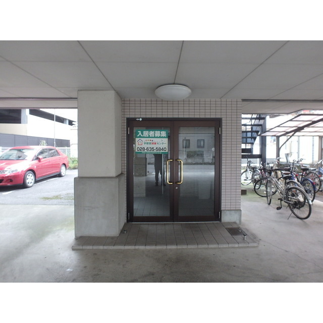 2/3 エントランス