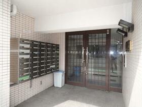 2/2 エントランス