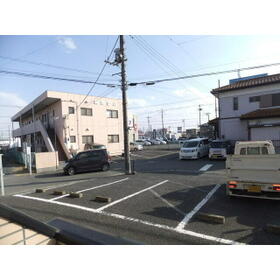 2/2 駐車場