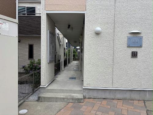 13/13 エントランス