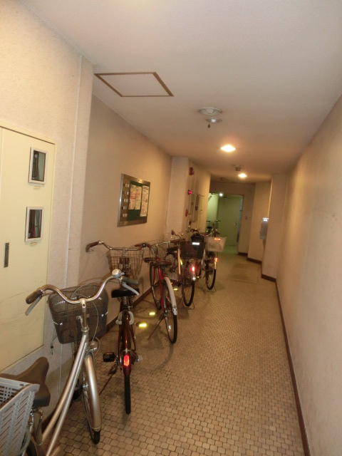 22/30 エントランス