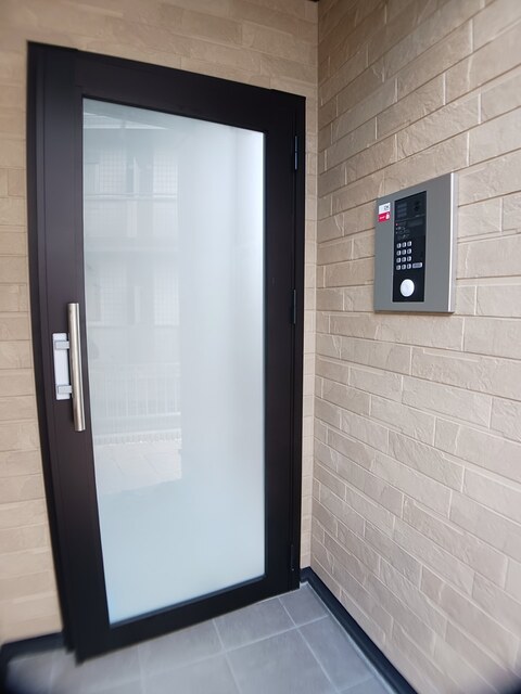 14/20 エントランス