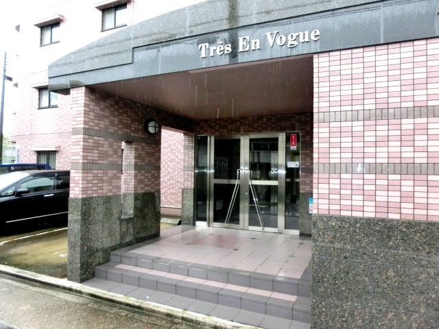 20/29 エントランス