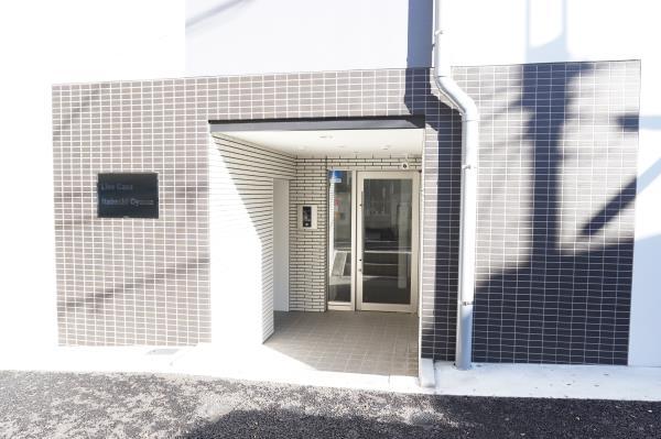 27/29 エントランス