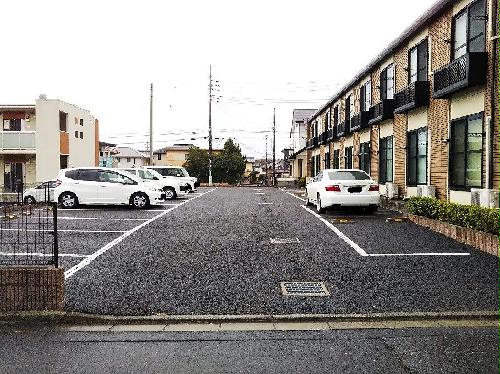 13/21 駐車場