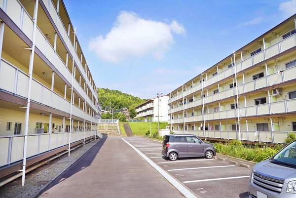 16/16 駐車場