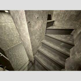 16/16 エントランス