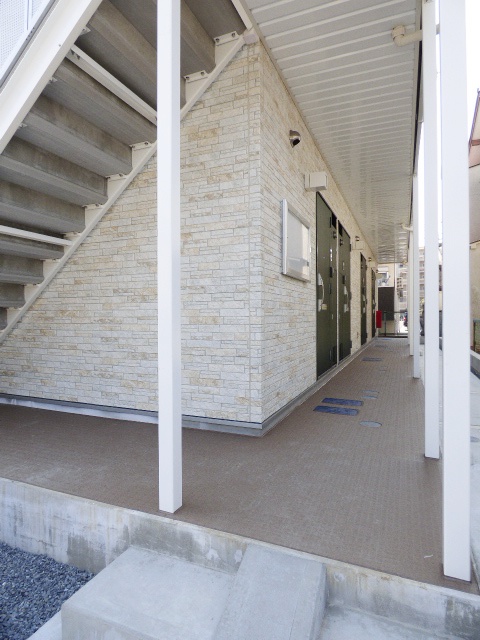 22/30 エントランス