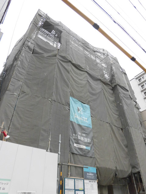 22/28 エントランス