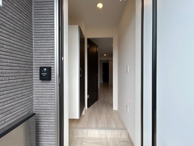 23/30 エントランス