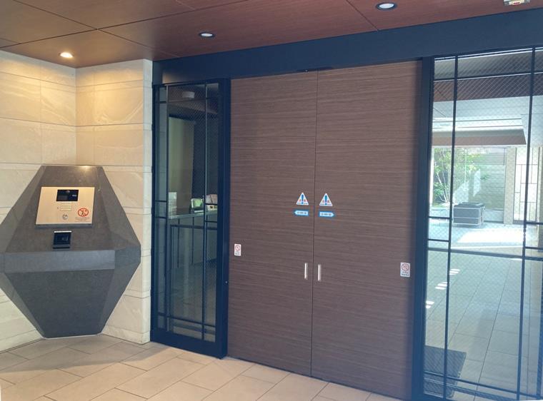 15/16 エントランス