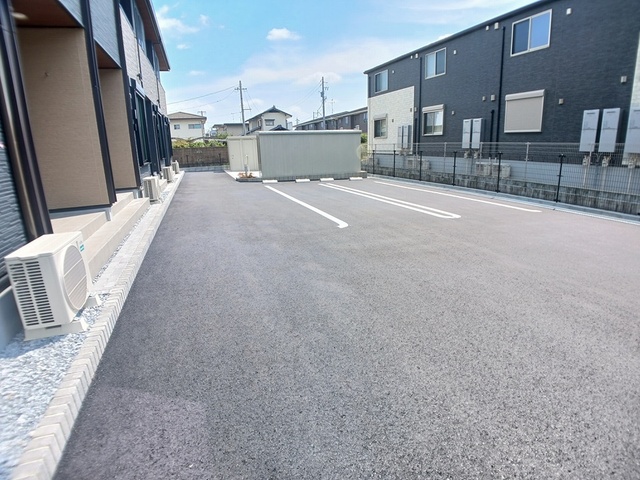14/20 駐車場
