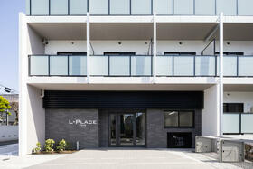 15/15 エントランス