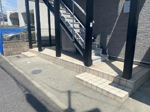 14/22 エントランス