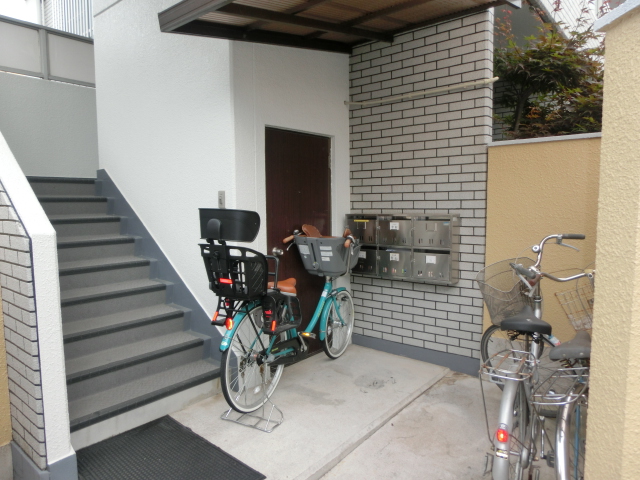 22/30 エントランス