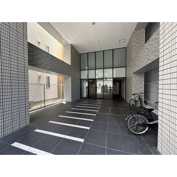 4/4 エントランス