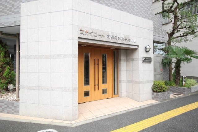 21/23 エントランス