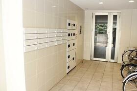 15/15 エントランス