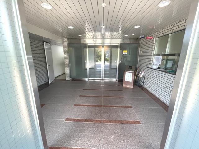 17/17 エントランス