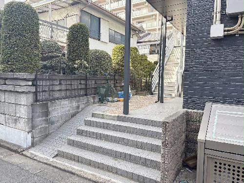 2/2 エントランス