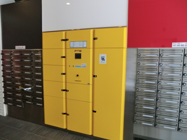 16/20 エントランス