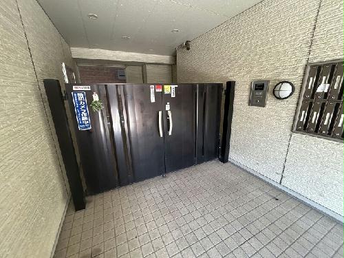 3/3 エントランス