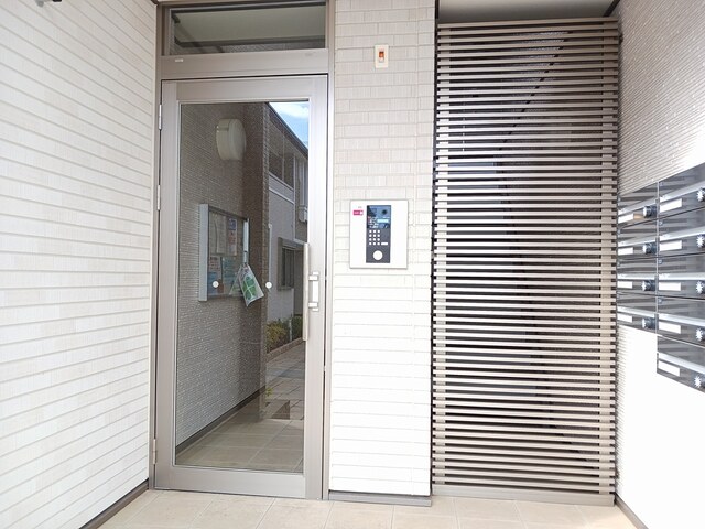 14/20 エントランス