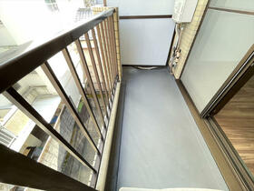 13/23 バルコニー