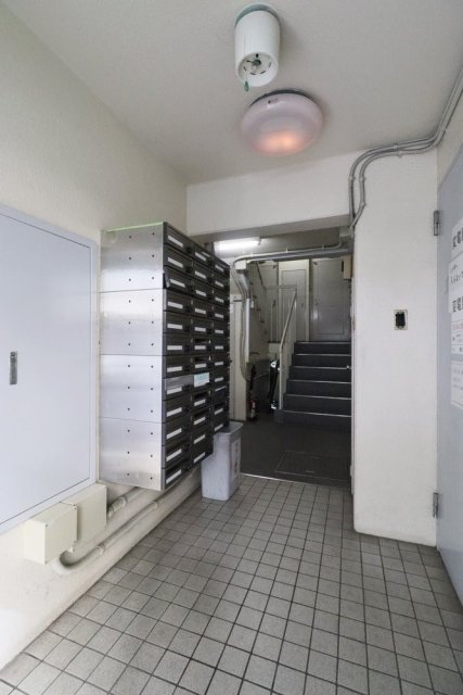 18/19 エントランス