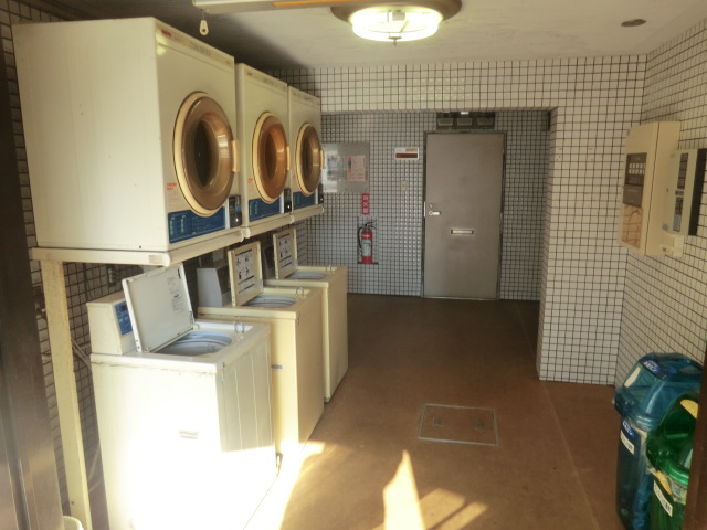 21/28 エントランス