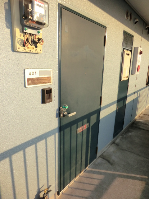 21/28 エントランス