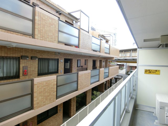 16/23 バルコニー