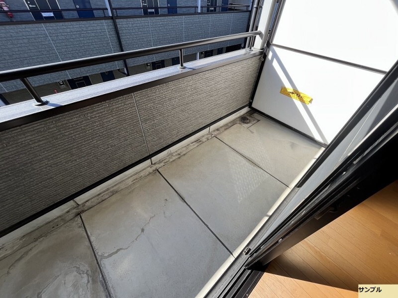 16/28 バルコニー