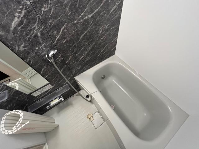 13/23 浴室