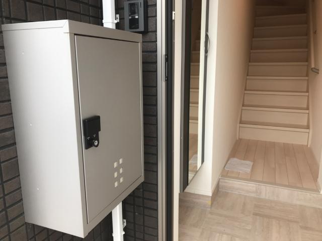 22/23 エントランス