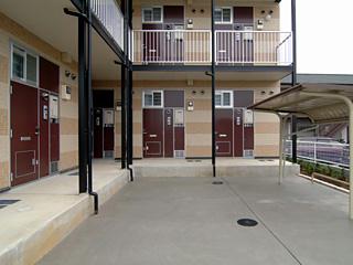 13/13 エントランス