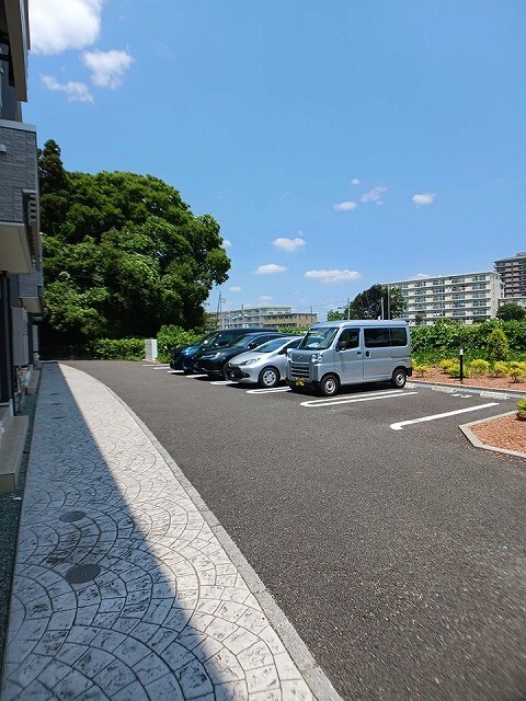 14/23 駐車場