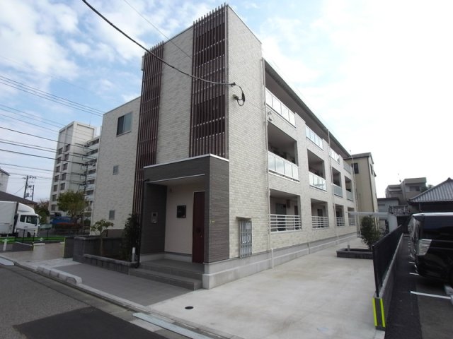 15/18 エントランス