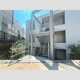 14/14 エントランス