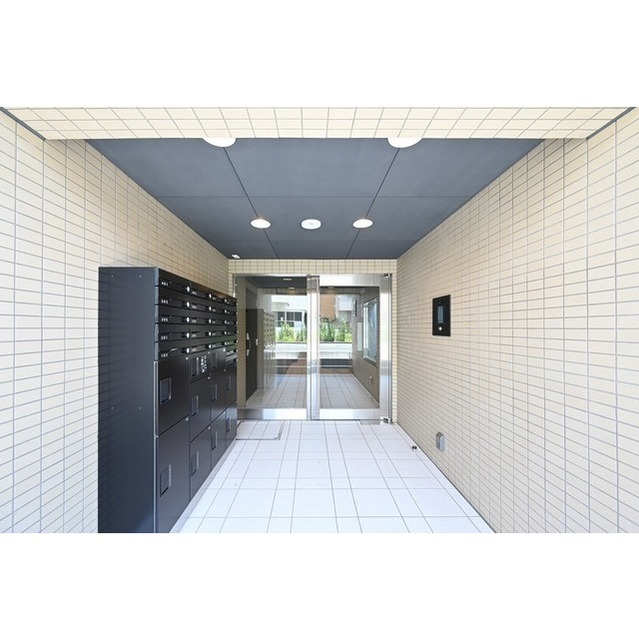 18/18 エントランス