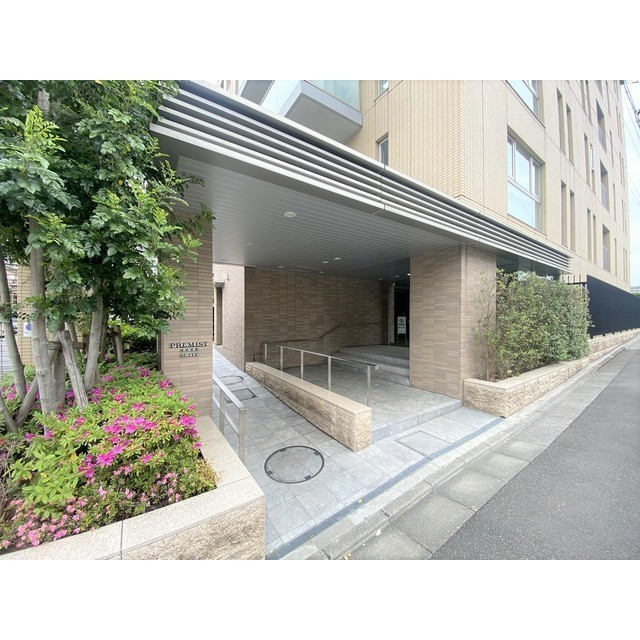 3/4 エントランス