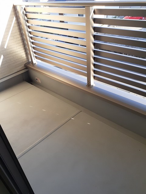 17/28 バルコニー